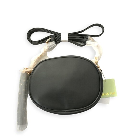 NWT Deux Lux Oval Messenger Bag, Grey Vegan Leather , Cross Body Bag - Picture 1 of 6